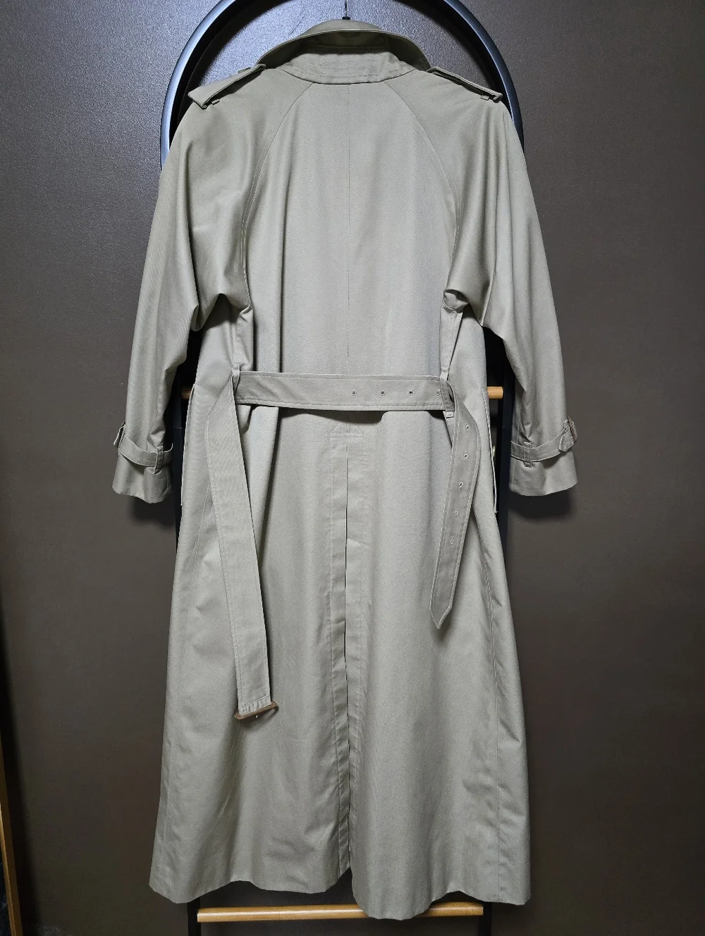 Vintage Burberry Beige Trench Coat with Removable Liner - Picture 2 of 12